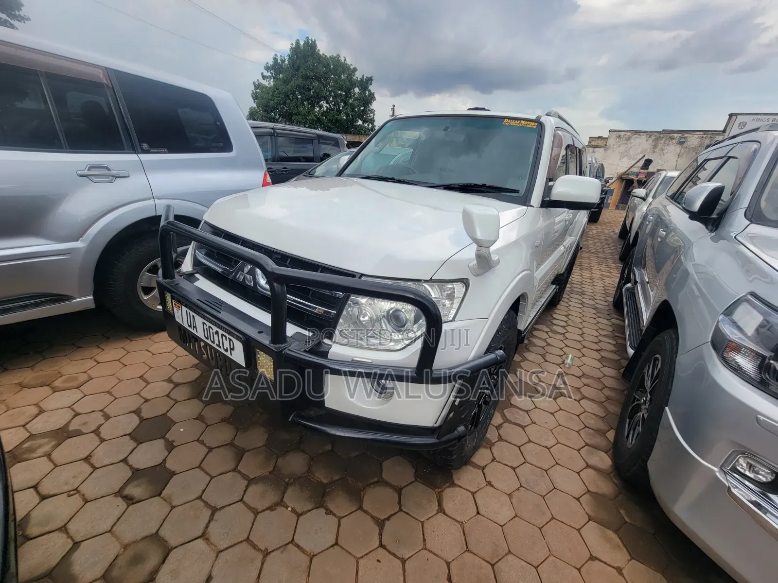 Mitsubishi Pajero 2012 White