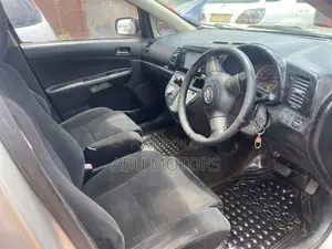 Toyota Wish 2006 Silver
