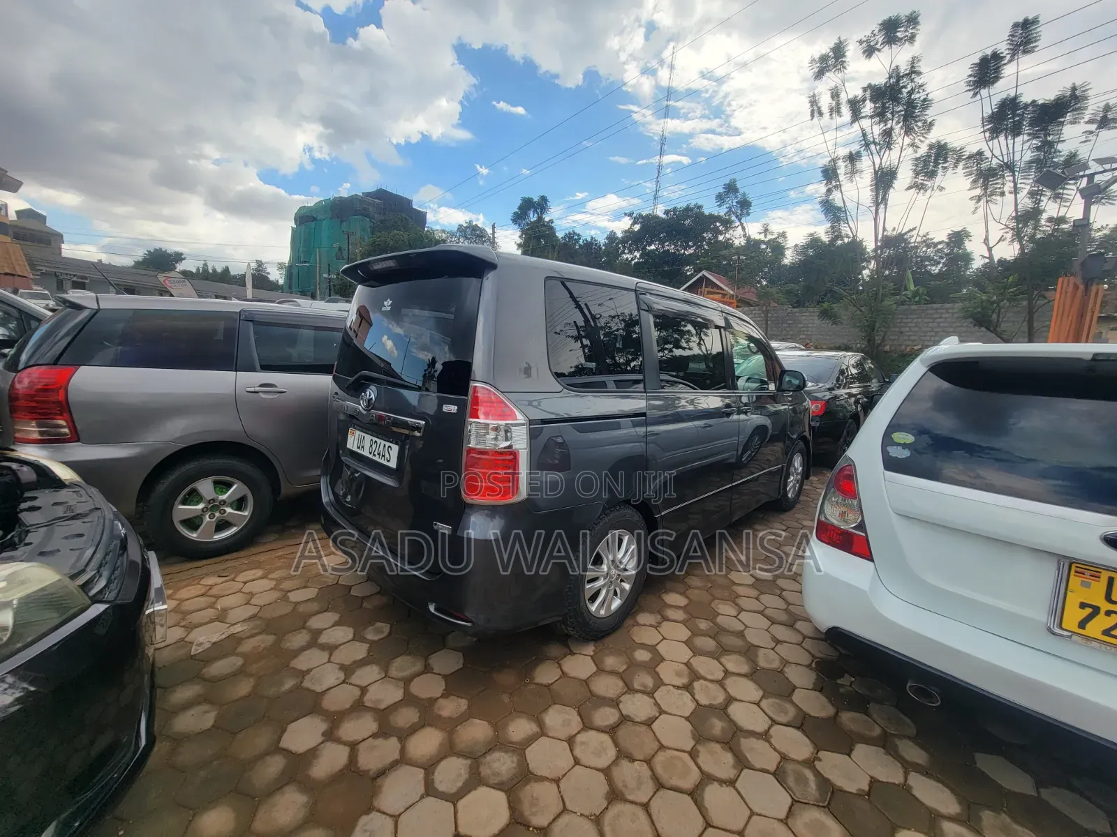 Toyota Noah 2011 Gray