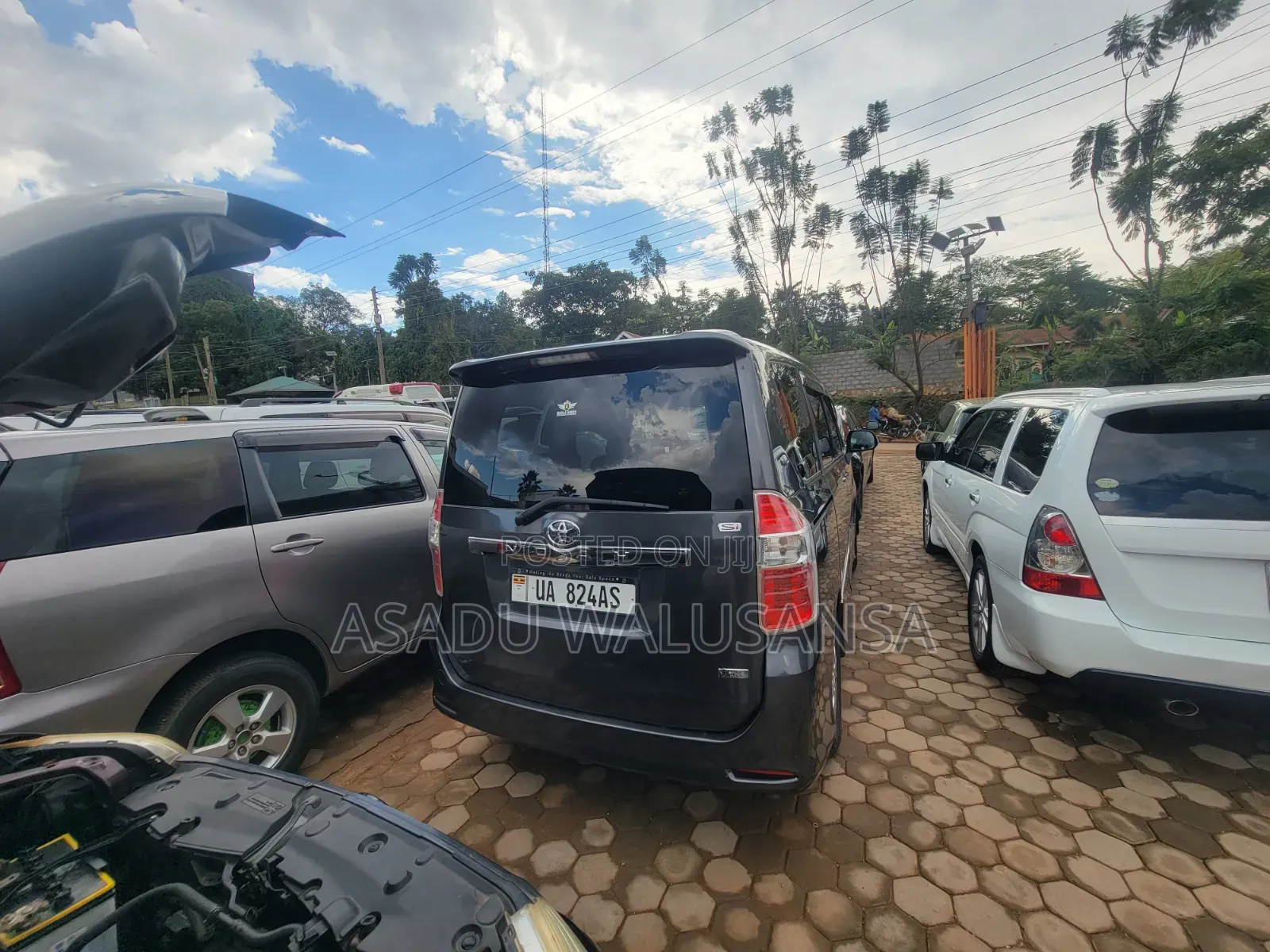 Toyota Noah 2011 Gray