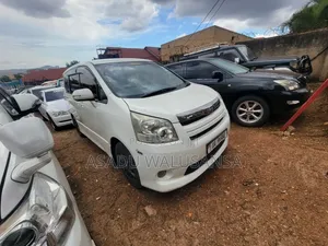 Toyota Noah 2011 White