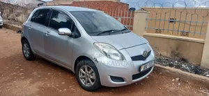 Toyota Vitz 2006 Silver