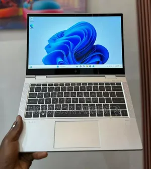 New Laptop HP EliteBook 830 G8 8GB Intel Core i7 SSD 512GB