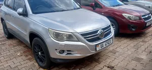 Volkswagen Tiguan 2010 Silver