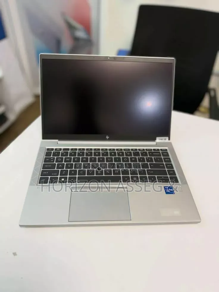 New Laptop HP EliteBook 840 G8 8GB Intel Core i7 SSD 256GB