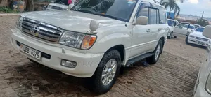 Toyota Land Cruiser 2004 White