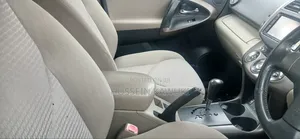 Toyota Vanguard 2010 Silver