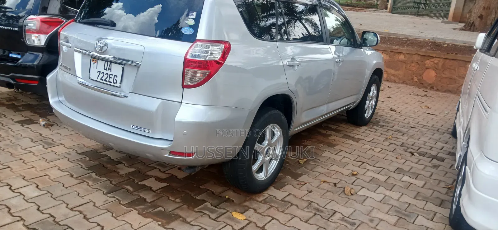 Toyota Vanguard 2010 Silver
