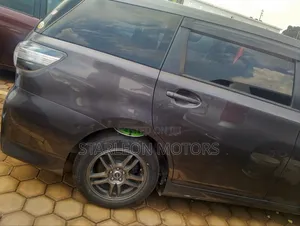 Toyota Wish 2014 Gray