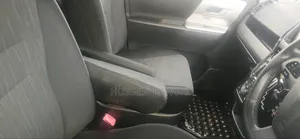 Toyota Noah 2012 Silver