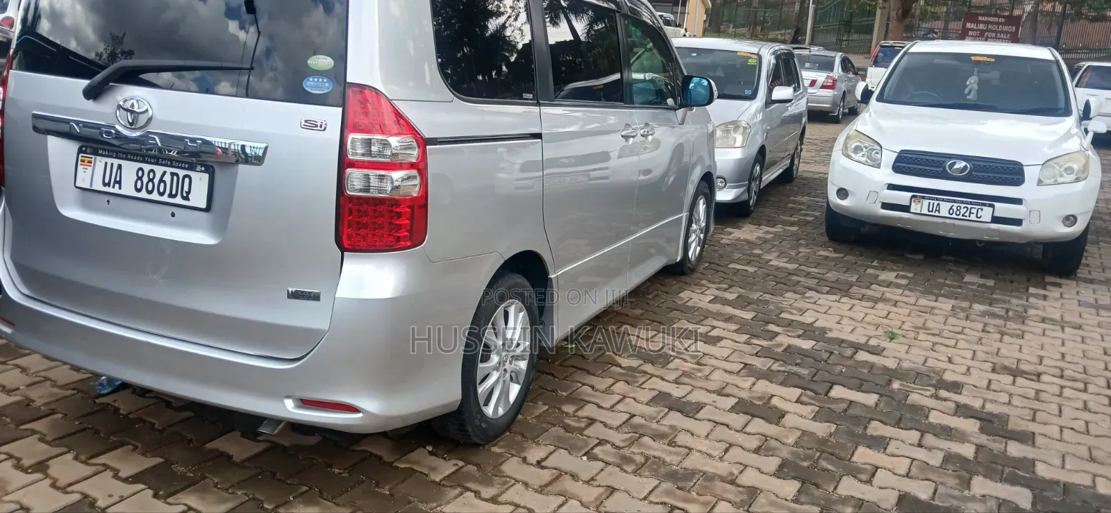 Toyota Noah 2012 Silver