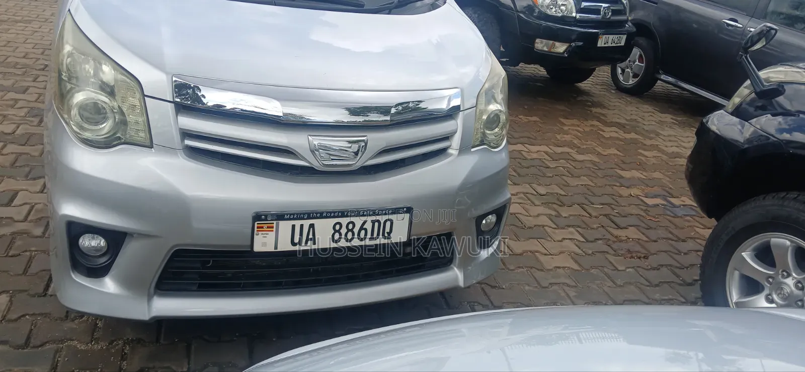 Toyota Noah 2012 Silver