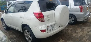 Toyota RAV4 2011 White