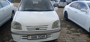 Toyota Raum 2000 White