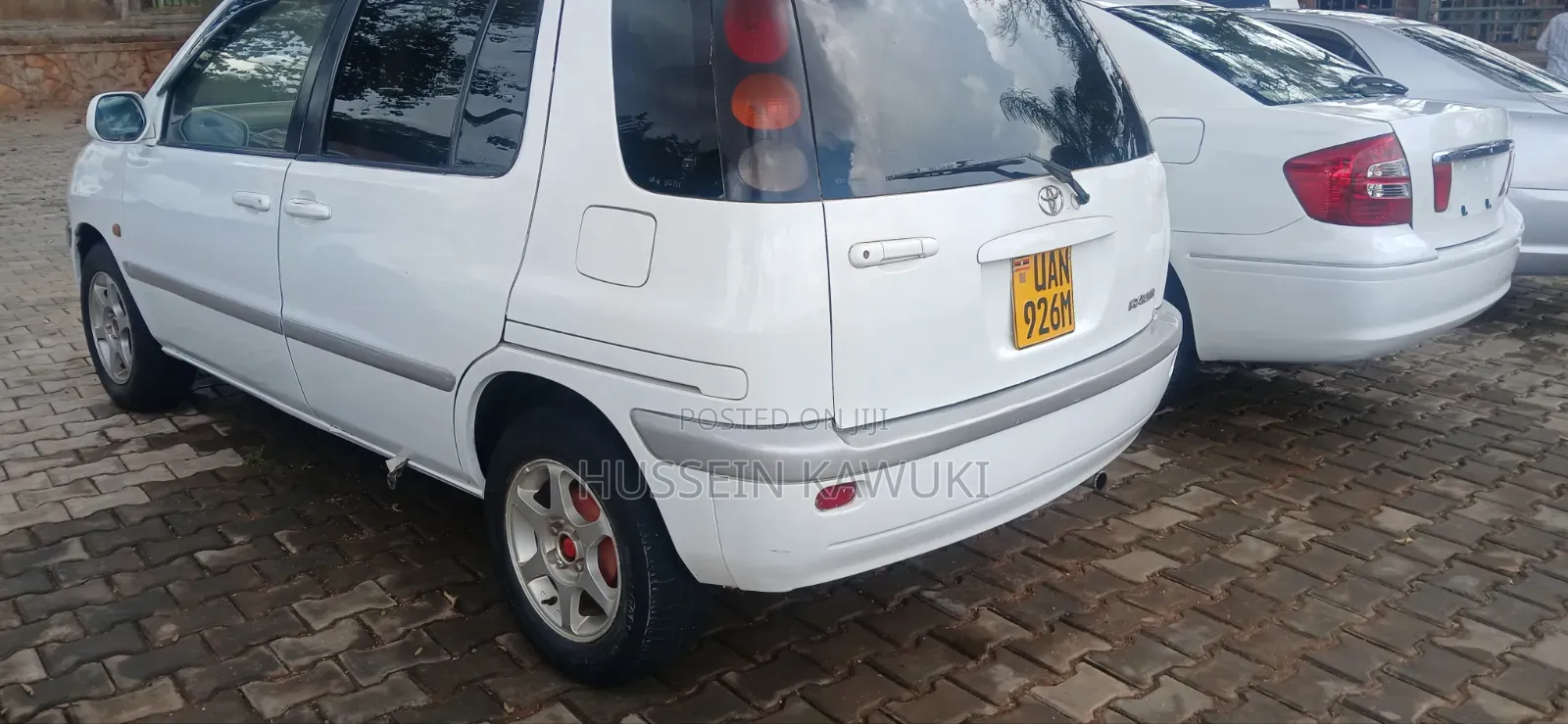 Toyota Raum 2000 White