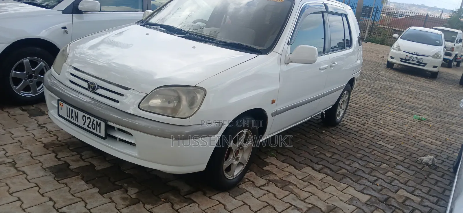 Toyota Raum 2000 White