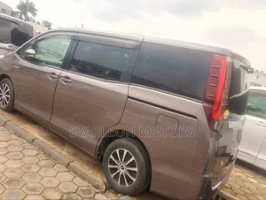 Toyota Noah 2014 Brown