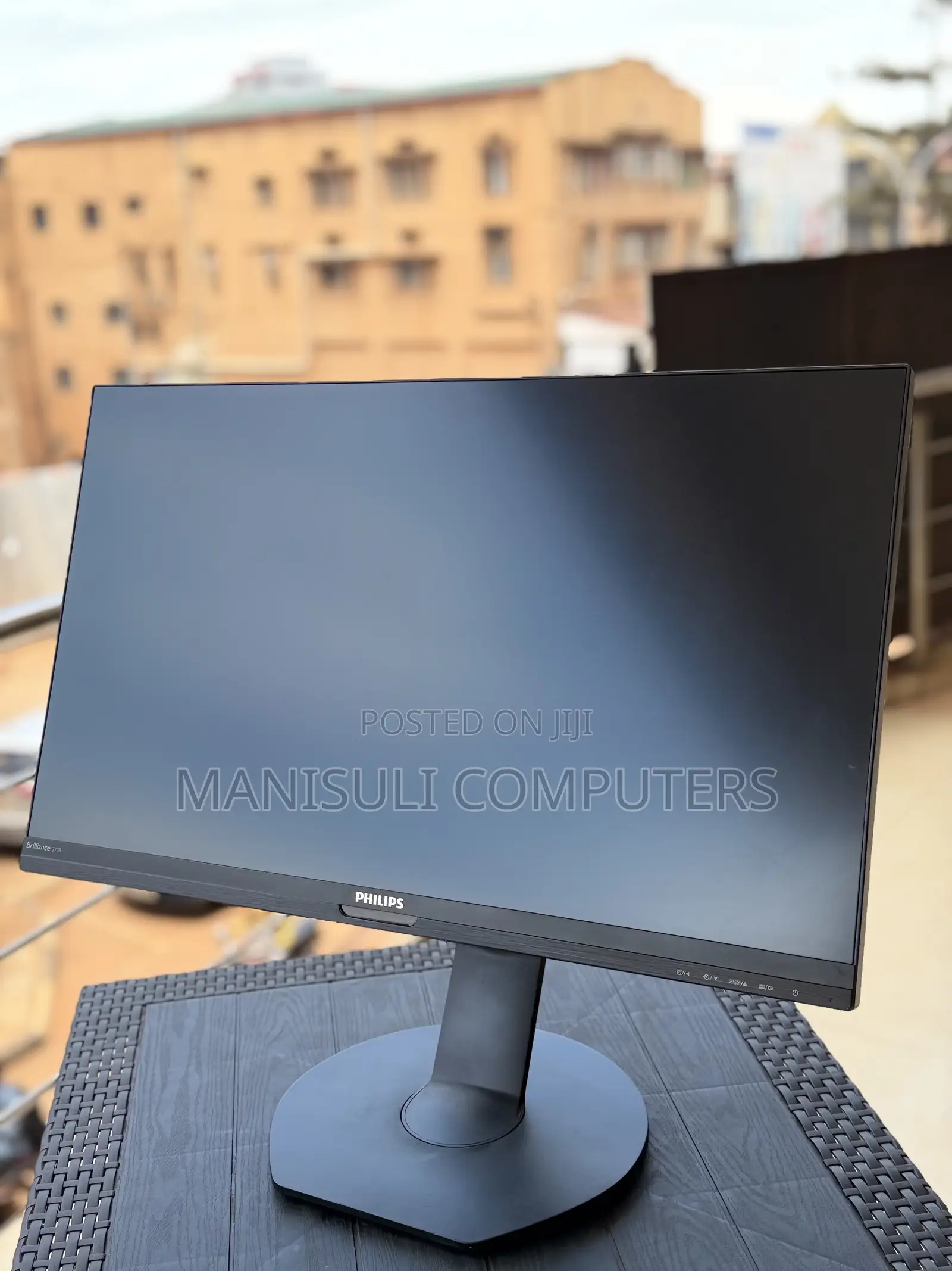 Ultra IPs Monitor Philips 27 Inch Screen