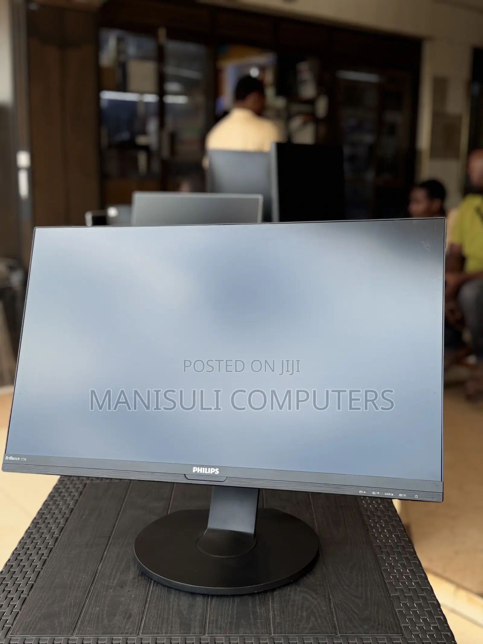 27 Inch Screen 2k Display Type C