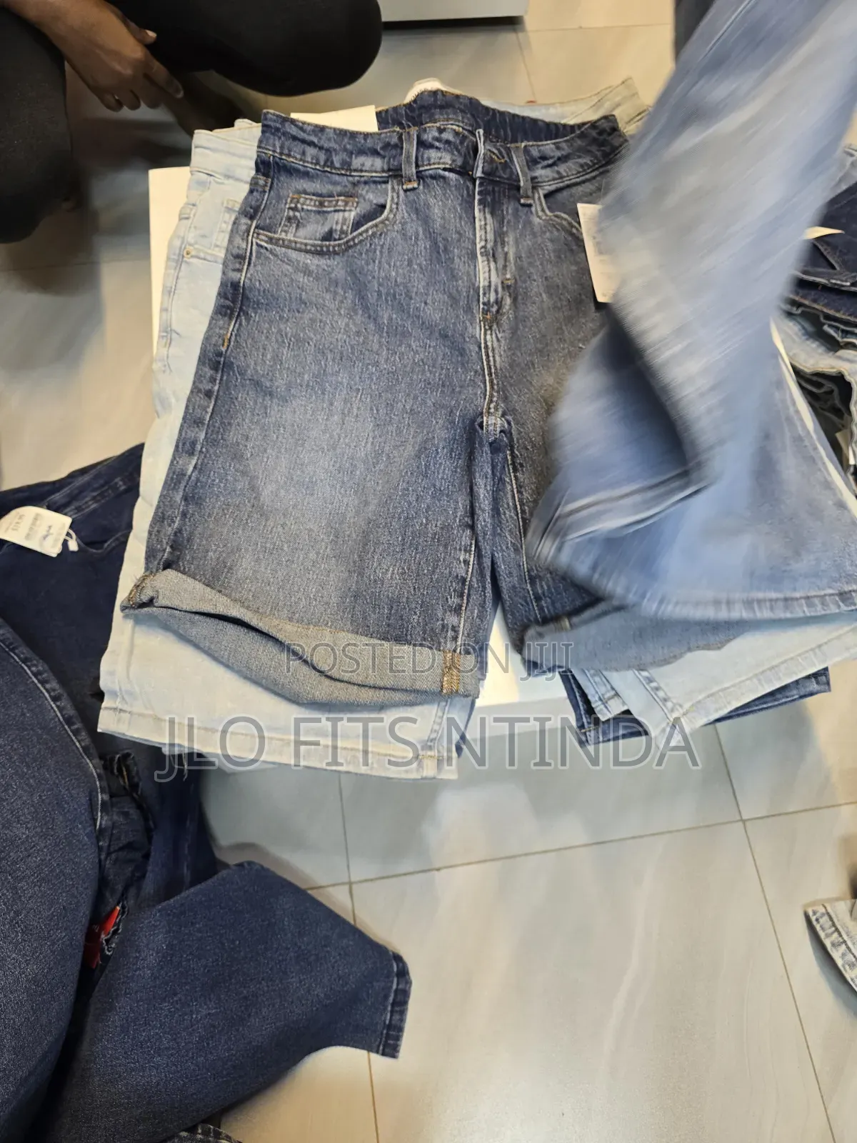 JLO Fits Ug