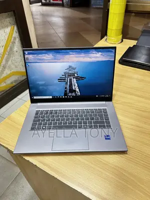 New Laptop HP ZBook Studio G8 32GB Intel Core i7 SSD 512GB