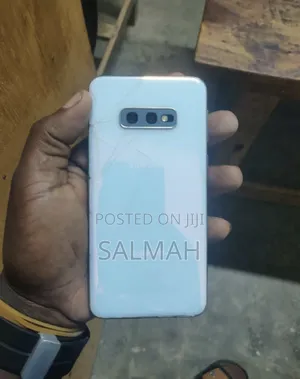 Samsung Galaxy S10e 128 GB White