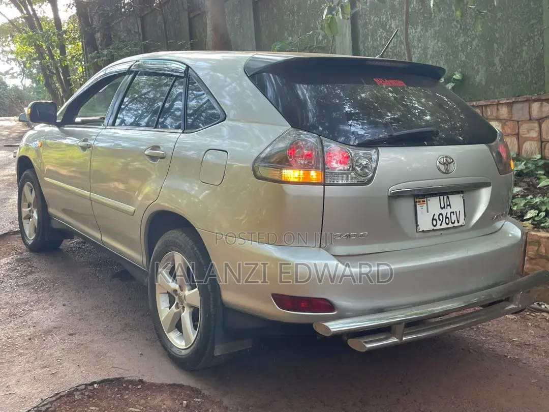 Toyota Harrier 2010 Silver