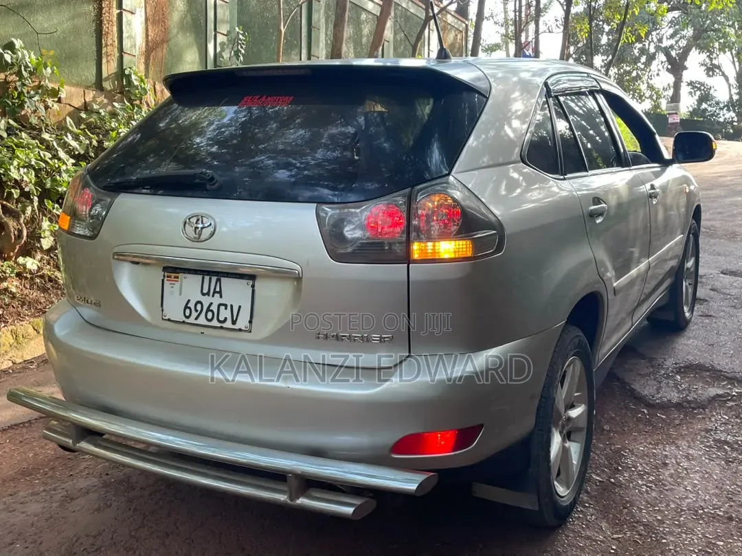 Toyota Harrier 2010 Silver