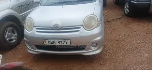 Toyota Sienta 2008 Silver