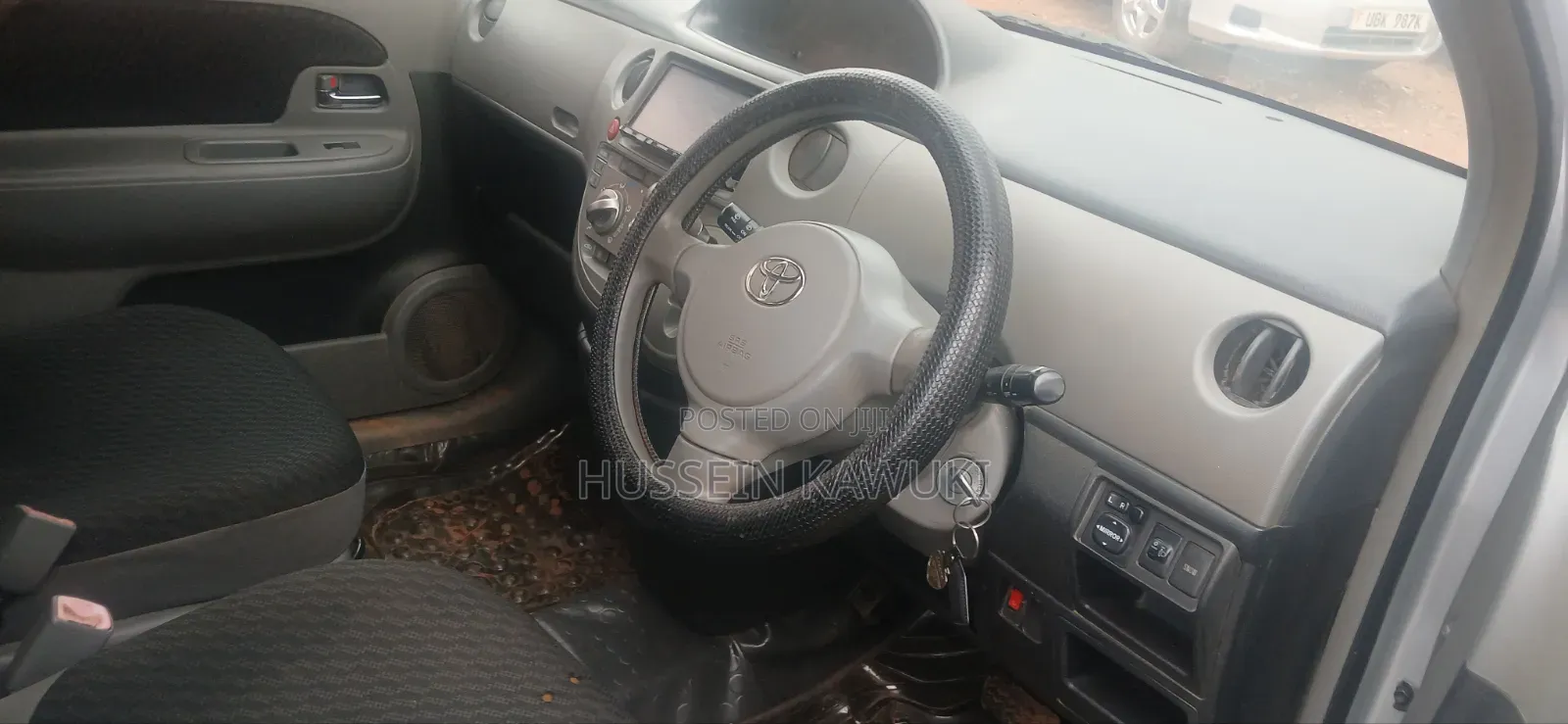 Toyota Sienta 2008 Silver