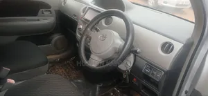 Toyota Sienta 2008 Silver
