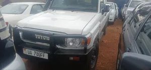 Toyota Land Cruiser 2016 White