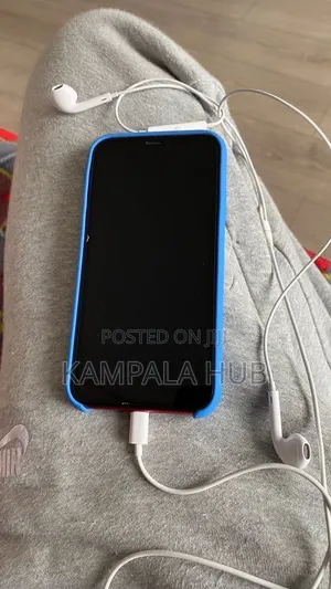 Apple iPhone XR 64 GB Red