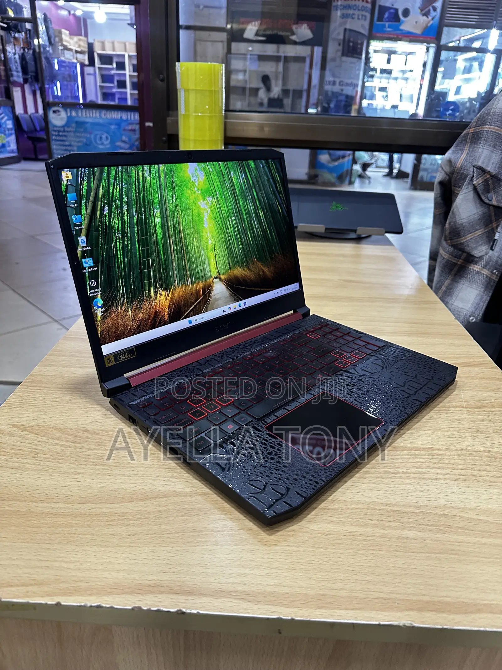 New Laptop Acer Nitro 16 16GB Intel Core i7 SSD 512GB