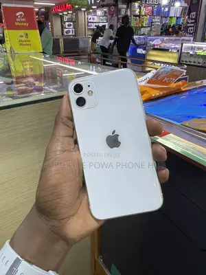 Apple iPhone 11 64 GB White