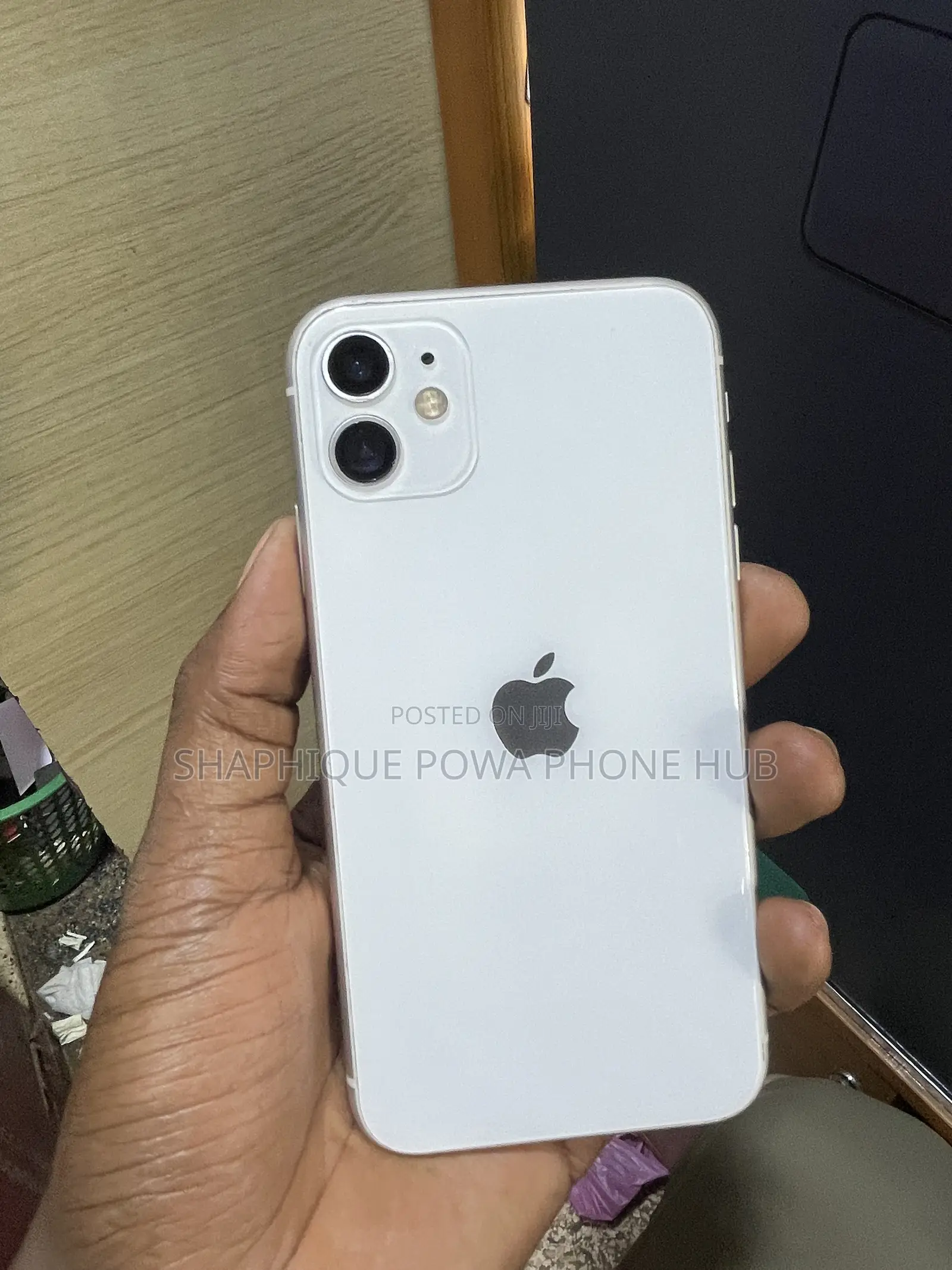 Apple iPhone 11 64 GB White