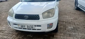 Toyota RAV4 Automatic 2003 White