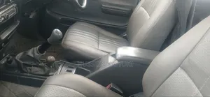 Toyota Hilux 2.5 Cab 2005 Gray