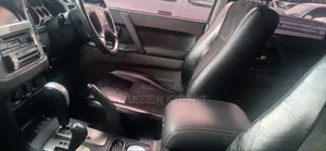 Mitsubishi Pajero 2000 White
