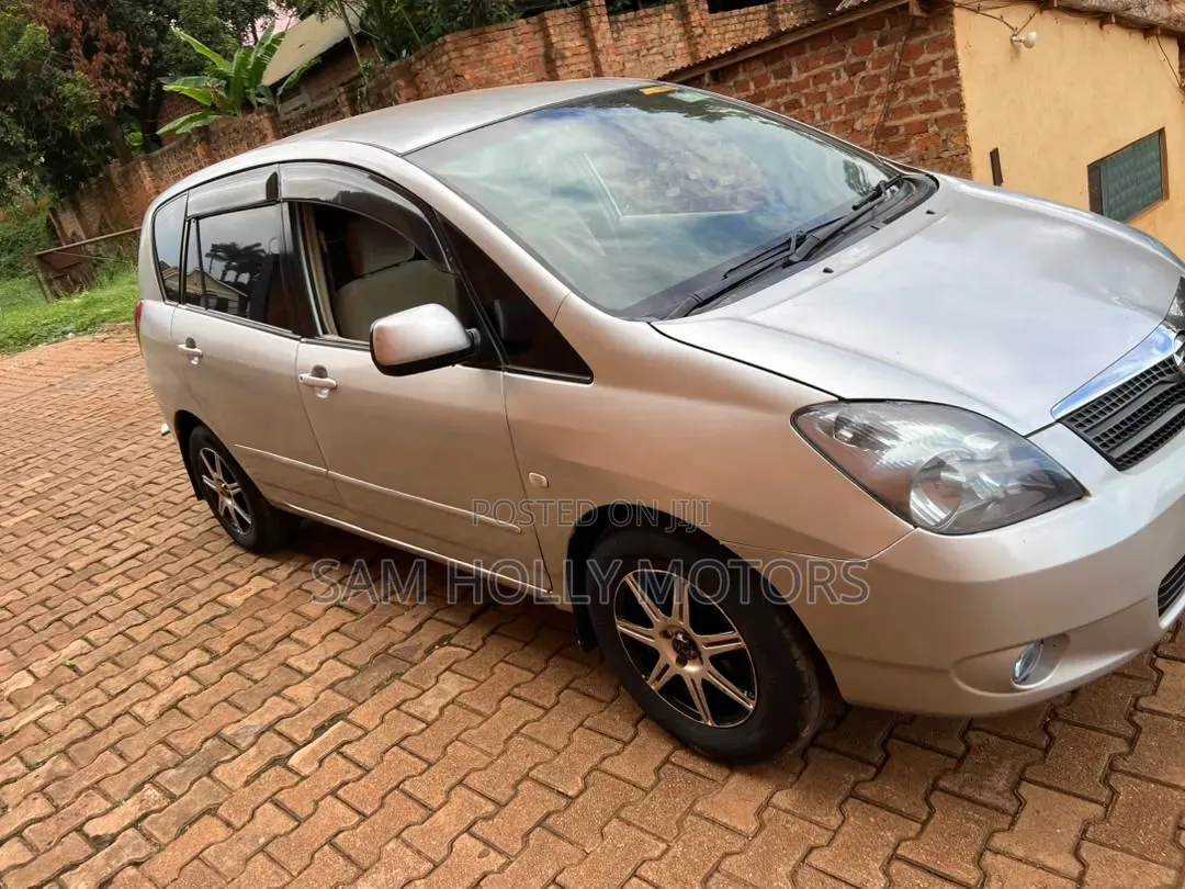 Toyota Corolla Spacio 2005 Silver