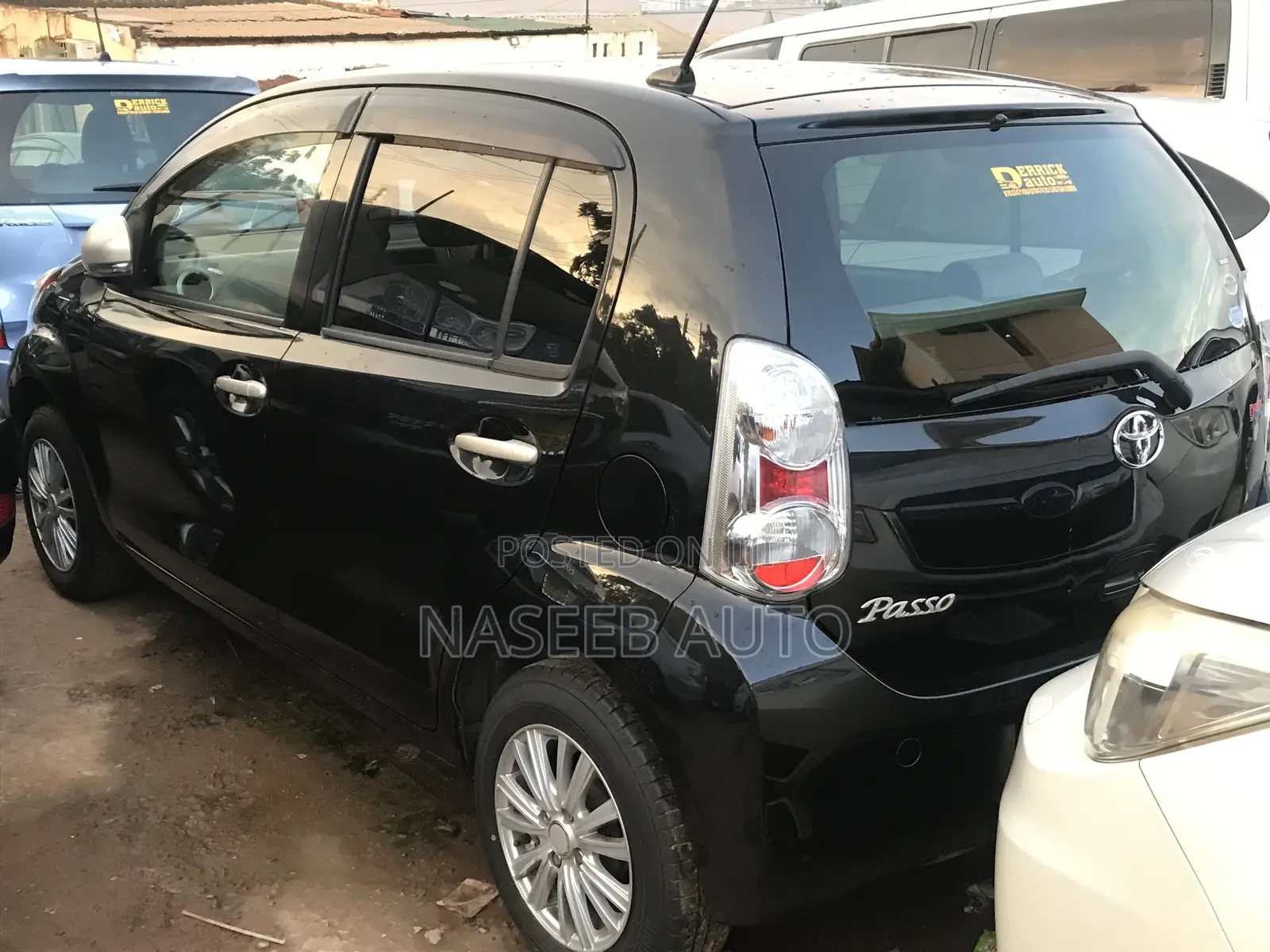 Toyota Passo 2010 Black