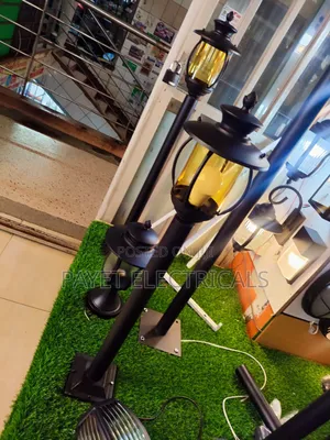 Garden/ Compound Light Single Pole