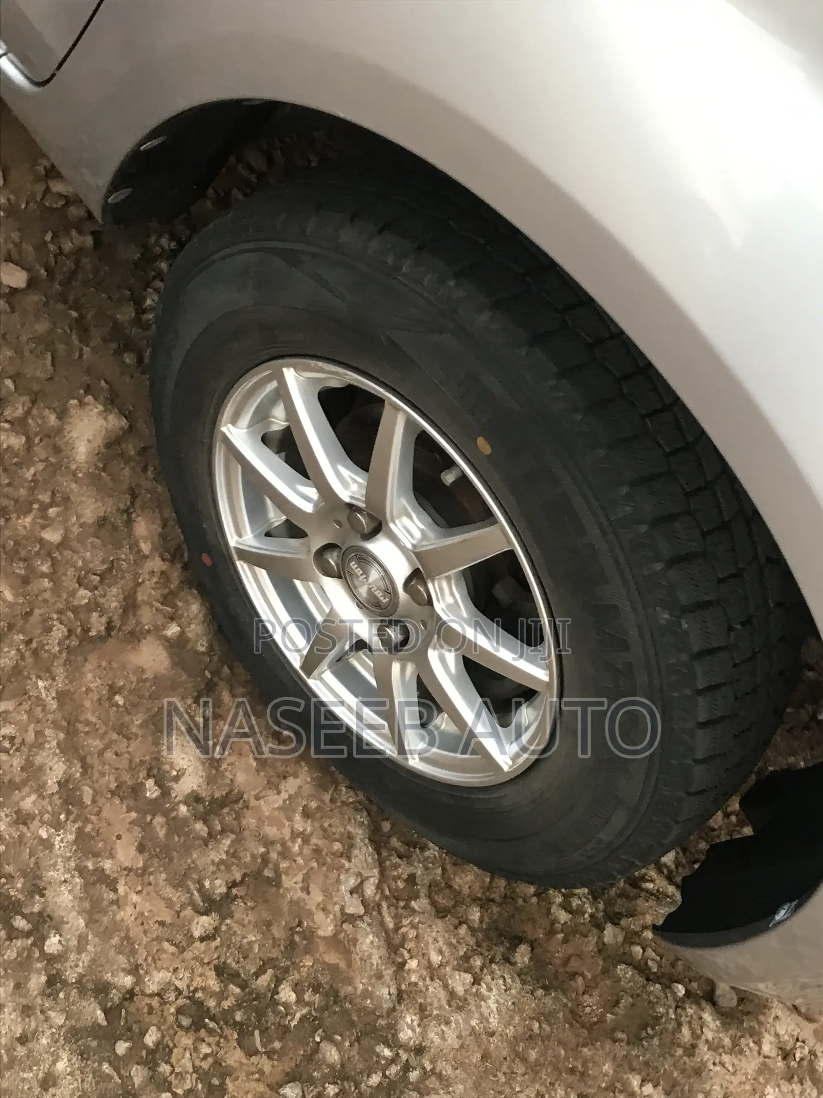 Toyota Passo 2011 Silver
