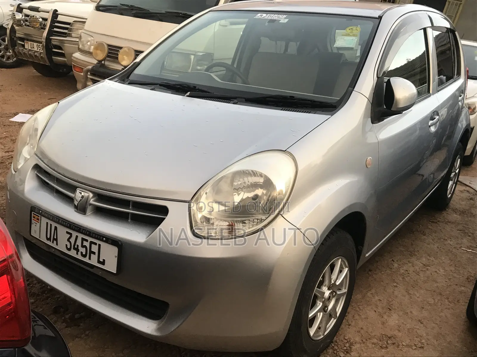 Toyota Passo 2011 Silver