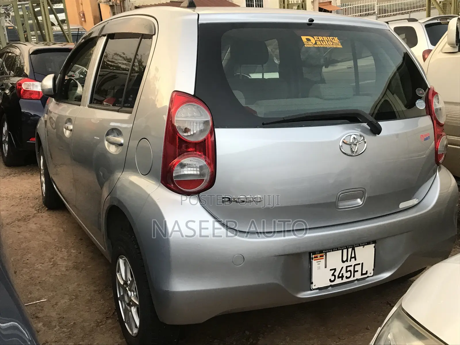 Toyota Passo 2011 Silver