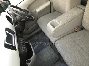 Toyota Passo 2011 Silver