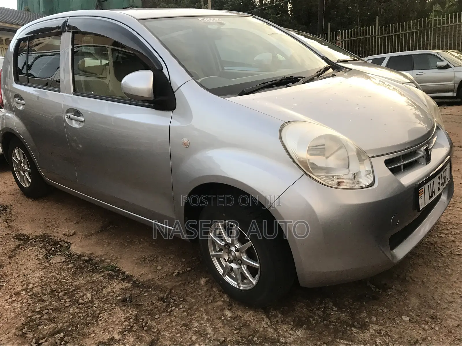 Toyota Passo 2011 Silver