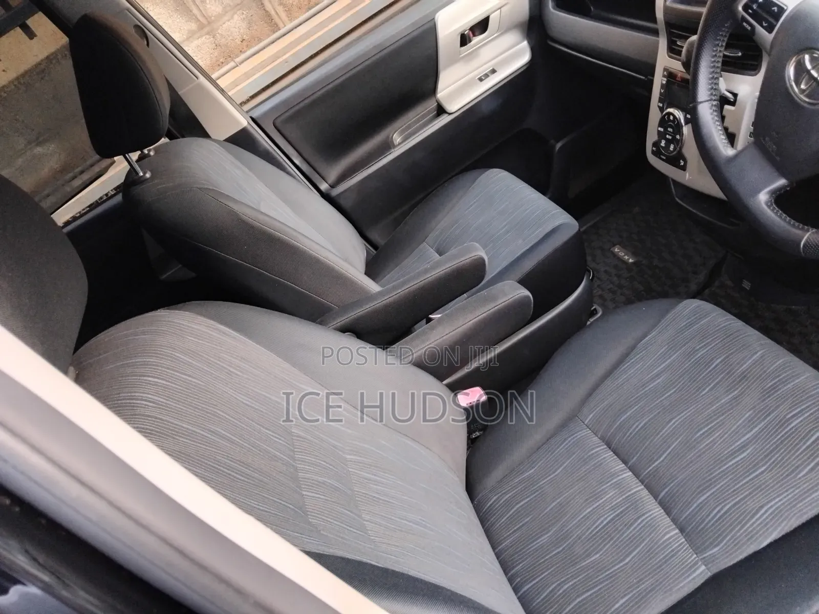 Toyota Voxy 2013 Black