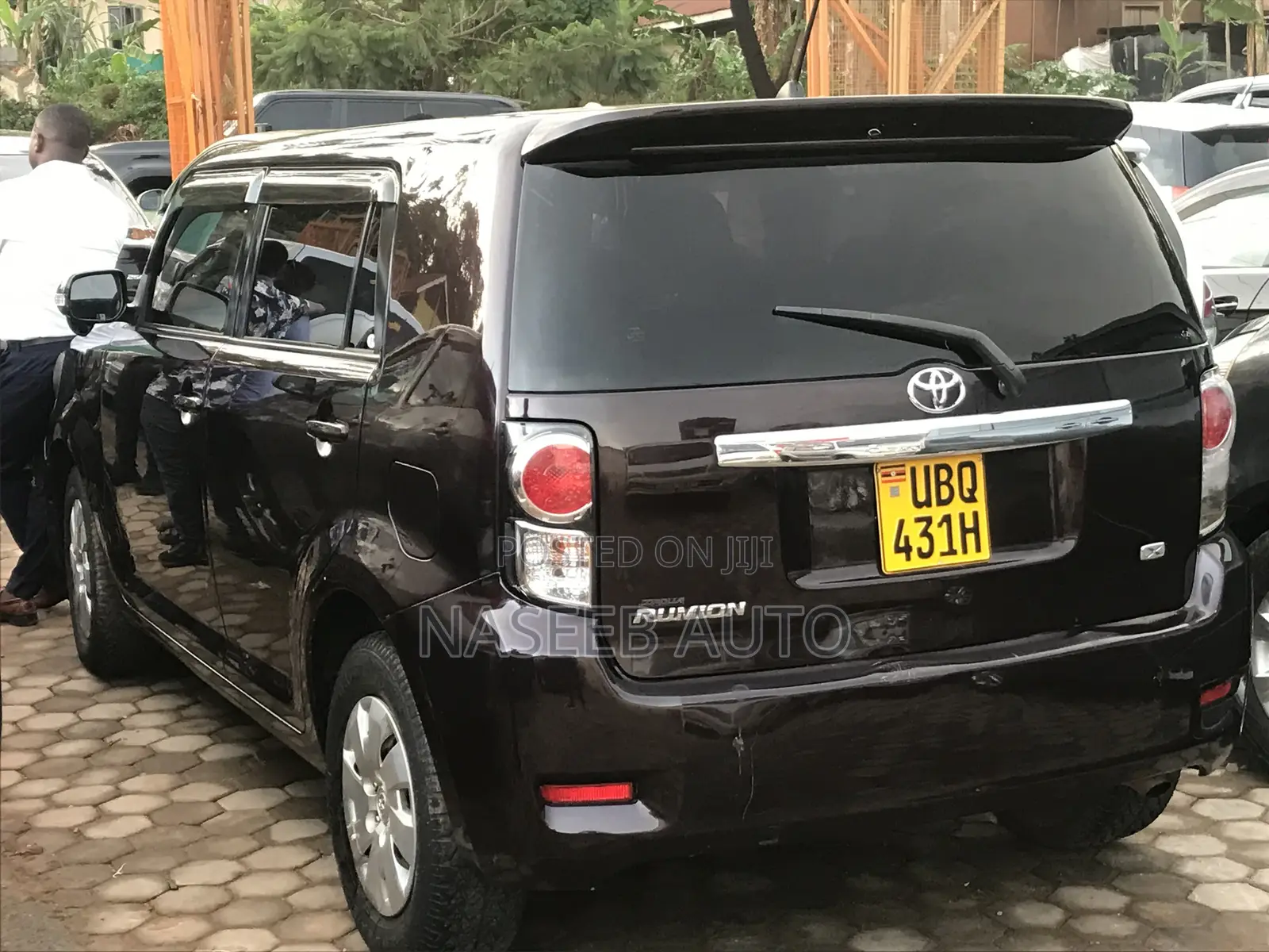 Toyota Rumion 1.5 FWD 2023 Maroon