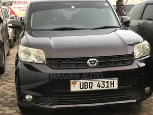 Toyota Rumion 1.5 FWD 2023 Maroon